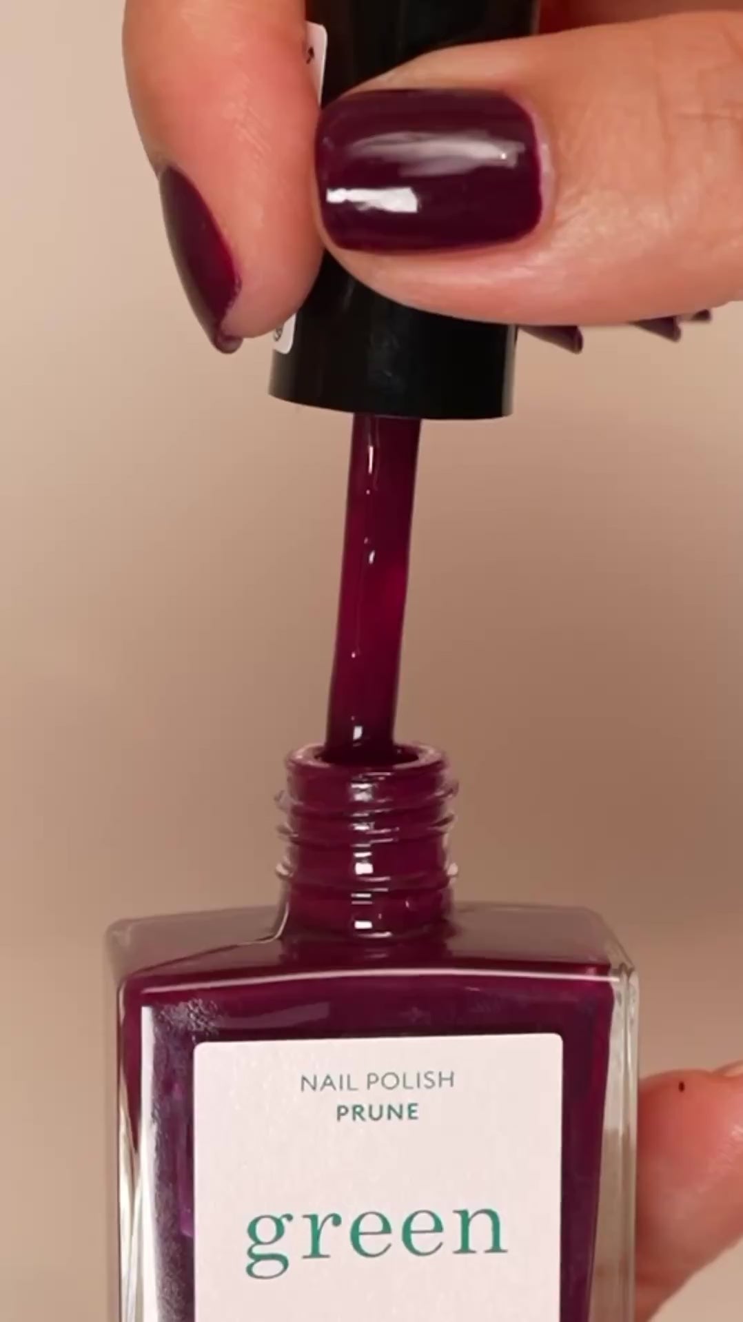 グリーン ナチュラルネイルカラー プルーン 33299